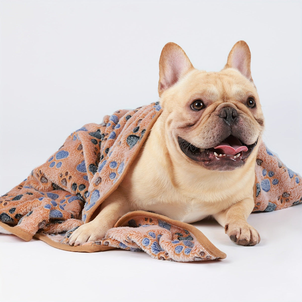 Lot de 3 couvertures en polaire pour chiens, chats et chiots – Plaid en flanelle super doux, duveteux et résistant, motifs pattes marron, rose et blanc, lavable en machine, serviette de séchage pour animaux incluse