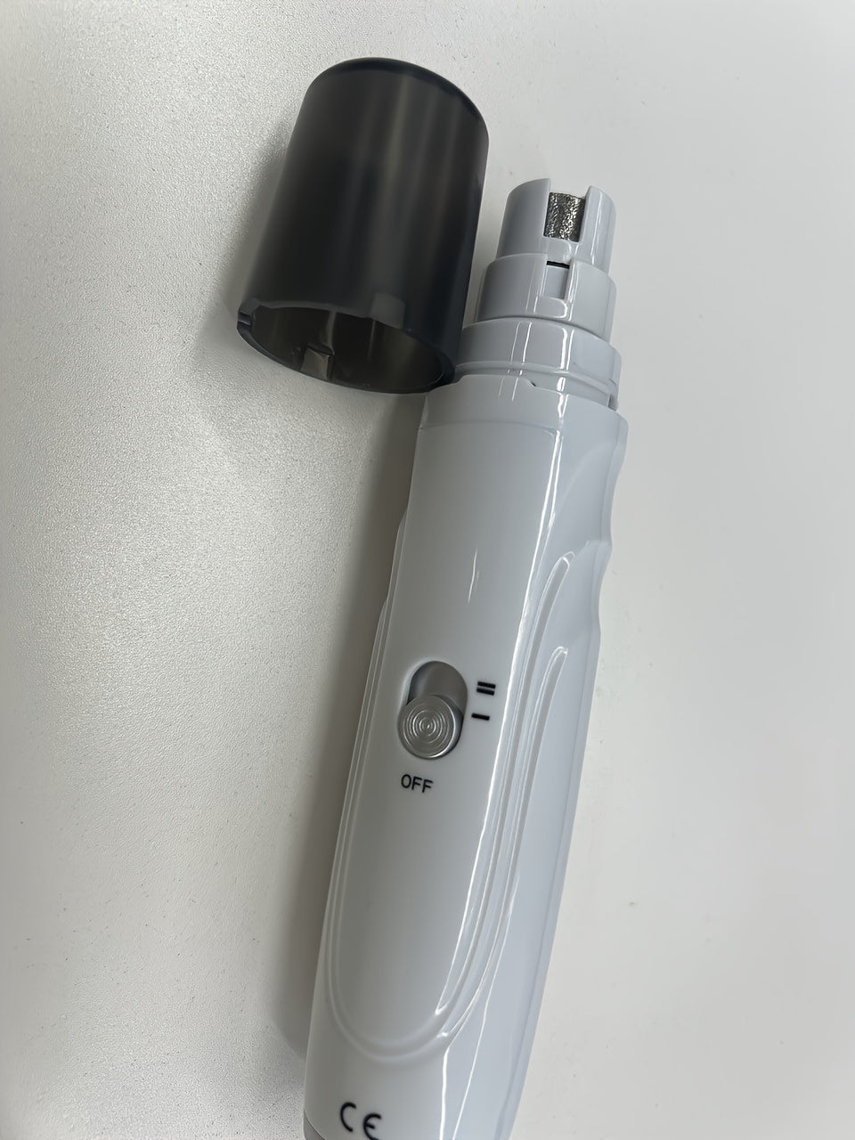 Lime à ongles électrique pour chiens et chats – Ponceuse à griffes silencieuse rechargeable par USB avec 2 vitesses et 3 tailles d'ouverture, outil de soin sécurisé à faible niveau sonore