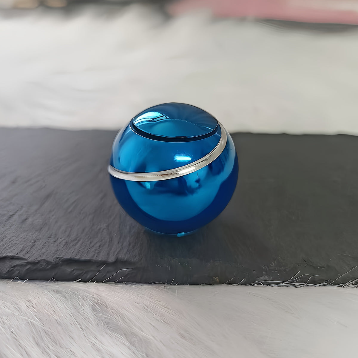 Toupie gyroscope à bille rotative, jouet anti-stress de bureau à double roulement haute vitesse, cadeau de fête, bleu irisé noir