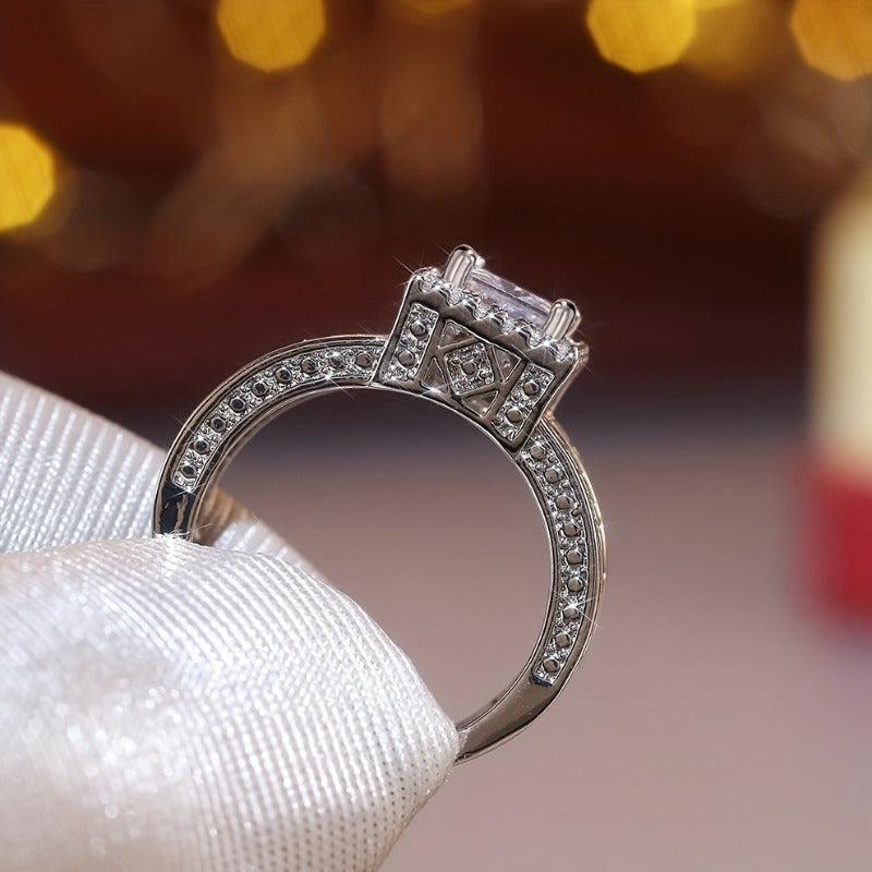 Bague de fiançailles pour femme en argent sterling 925 avec oxyde de zirconium carré – Bague de mariage solitaire classique à 4 griffes, bijou de mariage pour elle