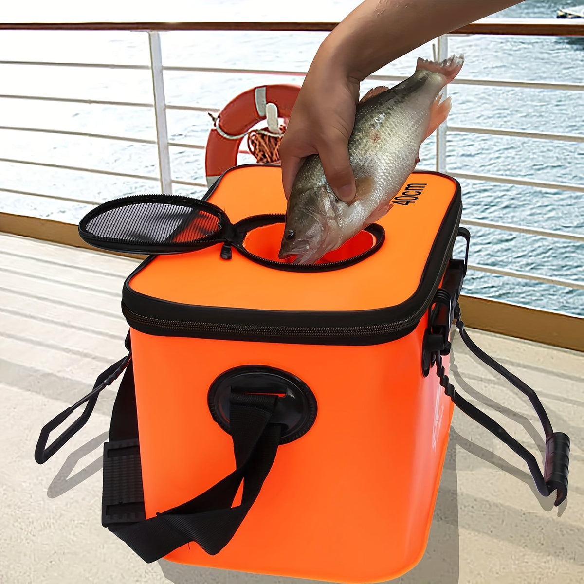 Seau de pêche pliable de 25 L – Conteneur à appâts vivants en EVA, sac de conservation de poissons multifonctionnel et portable pour la pêche à la carpe et en eau douce, cadeau pour homme (bleu/orange)
