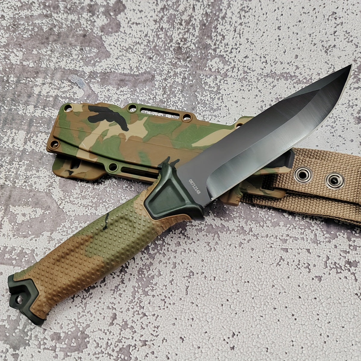 Couteau à lame fixe pour extérieur – Lame droite en acier inoxydable, manche antidérapant, étui type K, couteau EDC pour chasse, pêche, camping, survie, camouflage, outil de terrain polyvalent pour hommes