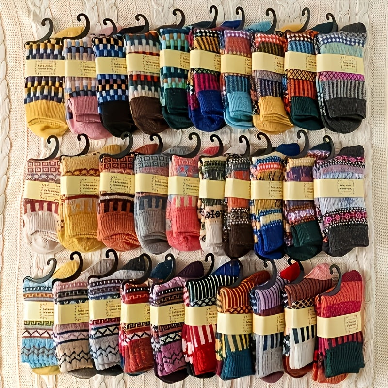 Chaussettes d'hiver épaisses pour femmes, lot de 5 paires – Chaussettes thermiques mi-hautes à carreaux, douces et chaudes pour la randonnée, le ski et les activités extérieures, poids lourd 250g, coffret cadeau de Noël