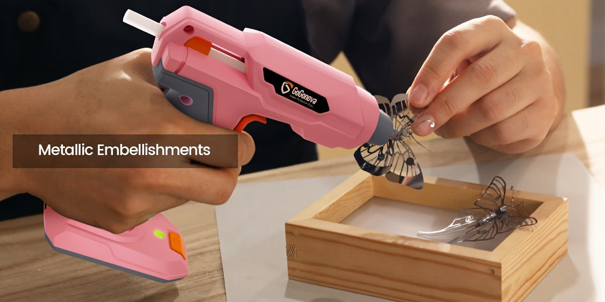 Pistolet à colle chaude sans fil rechargeable par USB avec 25 bâtons de colle – Chauffe rapide en 20 secondes, conception anti-goutte sécurisée pour loisirs créatifs, réparations domestiques, réparation de peluches et projets manuels – Rose, gris, bleu