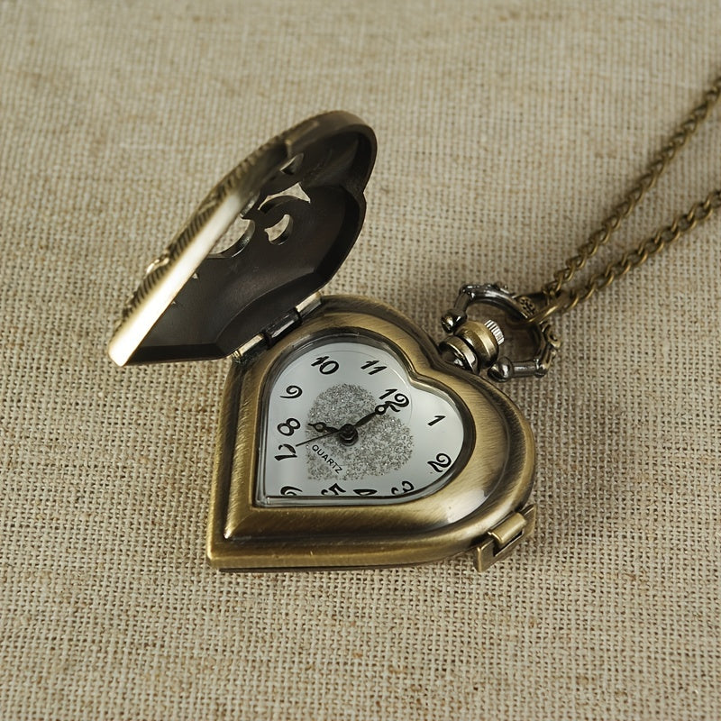 Collier montre de poche argenté en forme de cœur ajouré pour femme - Montre pendentif à quartz élégante, bijou vintage en acier inoxydable, cadeau idéal pour la fête des mères, la Saint-Valentin et les anniversaires