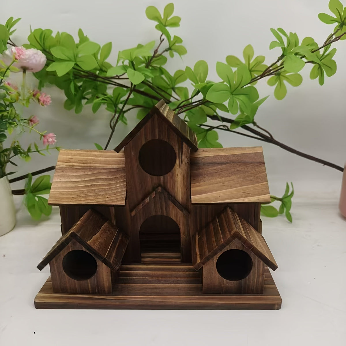 Nichoir rustique en bois pour jardin extérieur - Mangeoire à oiseaux et nichoir suspendu multi-niveaux à compartiments multiples, style villa - Décoration de jardin personnalisable à peindre pour attirer les oiseaux sauvages - Couleur bois naturel