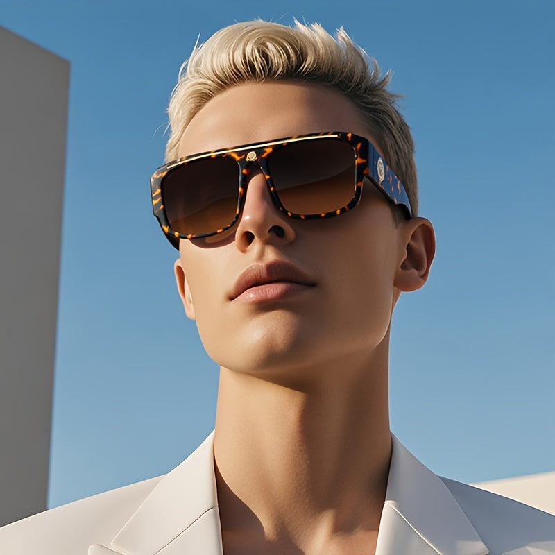 Lot de 2 lunettes de mode carrées Cyberpunk pour homme avec monture en métal – Lunettes de soleil légères style urbain pour homme, 8 options de couleur, usage quotidien et cadeau