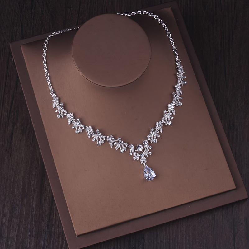 Parure collier et boucles d'oreilles strass pour mariée – Alliage de zinc plaqué argent et or avec incrustation de verre, bijoux de mariage élégants pour mariées, demoiselles d'honneur, banquets et soirées habillées