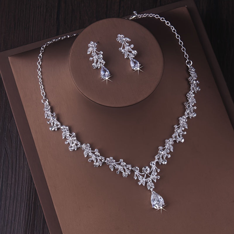 Parure collier et boucles d'oreilles strass pour mariée – Alliage de zinc plaqué argent et or avec incrustation de verre, bijoux de mariage élégants pour mariées, demoiselles d'honneur, banquets et soirées habillées