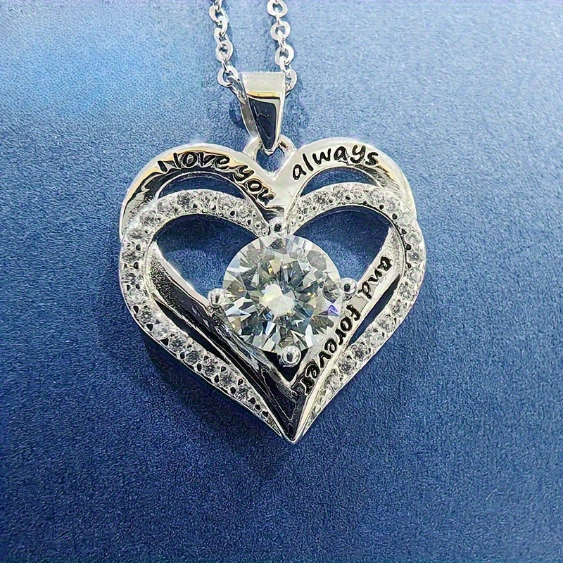 Collier cœur en argent 925 avec moissanite de 1 carat pour femme – Pendentif en forme de cœur à l'éclat brillant, style classique et élégant pour les fêtes, les vacances et les occasions festives, cadeau exquis pour un anniversaire ou Noël