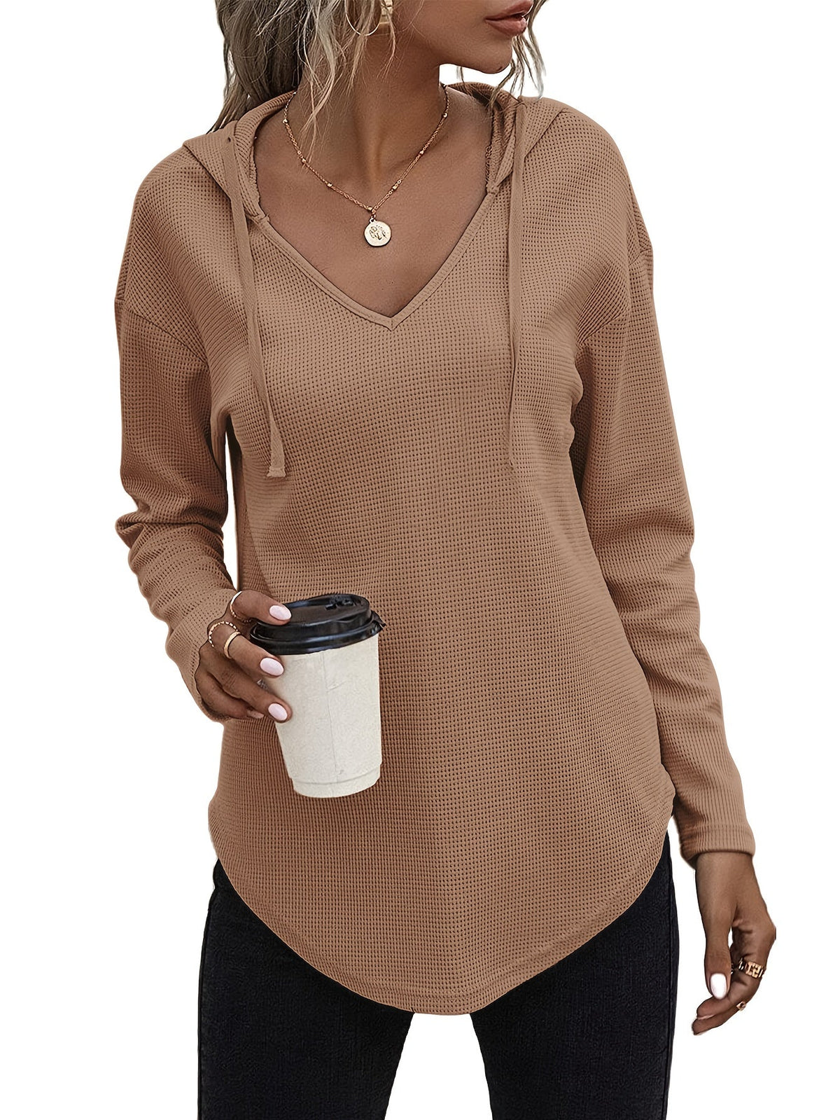 Sweat-shirt à capuche pour femme avec ourlet asymétrique, col en V et cordon de serrage - Pull décontracté à manches longues en maille pour l'automne et l'hiver