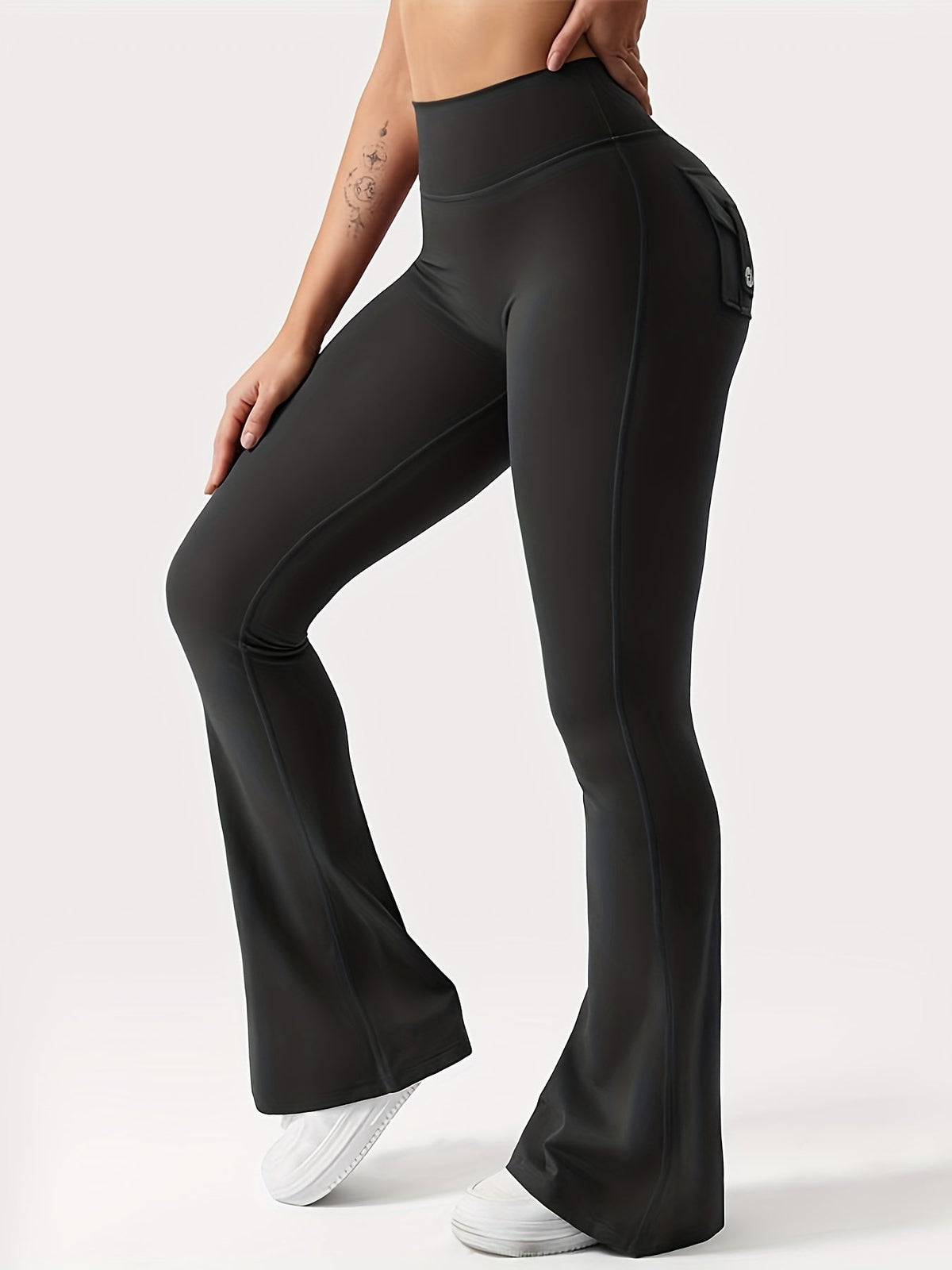 Ensemble 3 pièces pour femme : pantalon de yoga évasé à taille haute avec ceinture et poches, legging galbant effet push-up, squat-proof, 90 % polyester extensible, coupe évasée pour le sport, la gym, la course et le quotidien