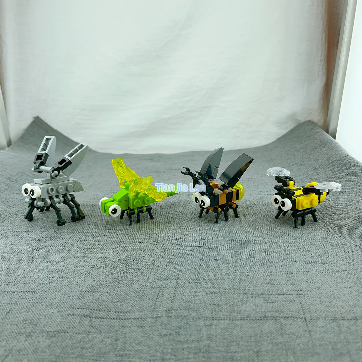Ensemble de blocs de construction Insectes 10 pièces - Petites briques de modèles d'animaux avec abeille, coccinelle, luciole, libellule, araignée et scorpion, jouet éducatif STIM pour enfants, garçons et filles, cadeau d'anniversaire et de Noël