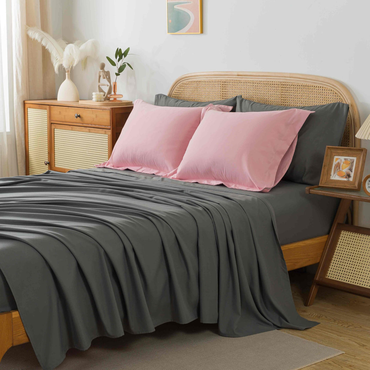 Ensemble de literie 7 pièces pour lit Queen/King – Parure de lit en microfibre douce à plis pincés, comprenant une couette, un drap-housse, un drap plat et 4 taies d'oreiller, ensemble de literie toutes saisons pour la maison et le dortoir