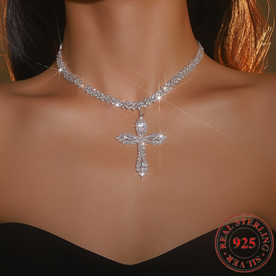 Collier avec pendentif croix en argent sterling 925 – Éclat de cristaux en zirconium cubique, design élégant et luxueux, cadeau parfait pour femmes et hommes pour un anniversaire, Noël et les occasions religieuses