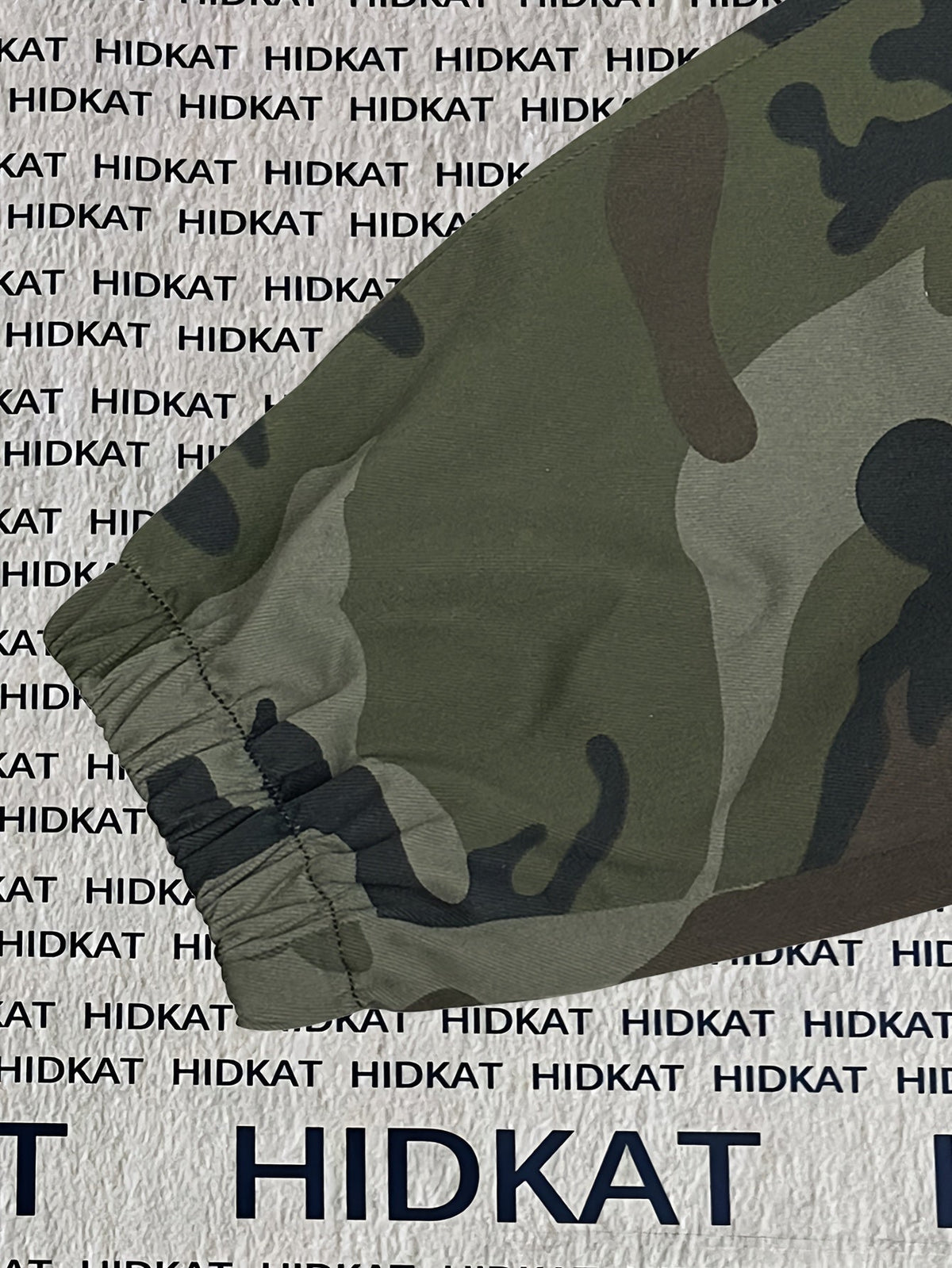 Pantalon cargo camouflage pour femme – Pantalon long décontracté pour la randonnée et le plein air, léger et respirant, multipoches, taille élastique, XS-XXL, camouflage