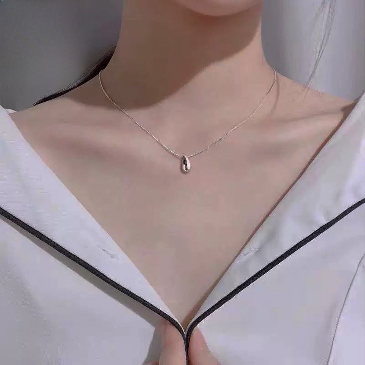 Collier goutte d'eau en argent sterling 925 pour femme – Collier pendentif élégant et délicat, bijou minimaliste raffiné pour le quotidien et les fêtes, cadeau idéal pour Noël, la Saint-Valentin, un anniversaire ou une occasion spéciale