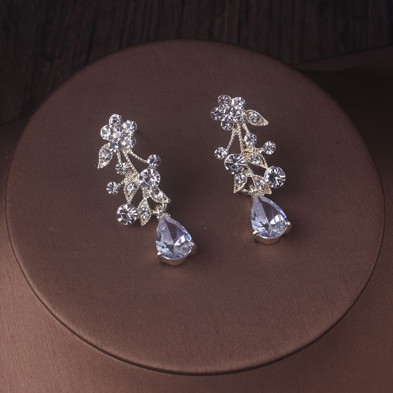 Parure collier et boucles d'oreilles strass pour mariée – Alliage de zinc plaqué argent et or avec incrustation de verre, bijoux de mariage élégants pour mariées, demoiselles d'honneur, banquets et soirées habillées