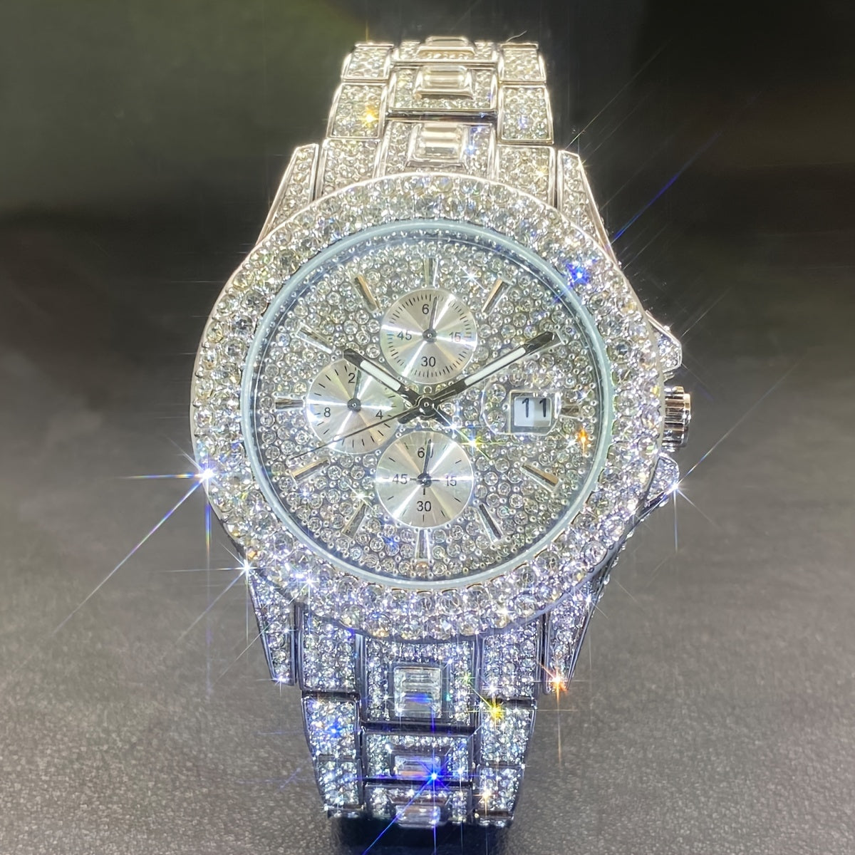 Montre à quartz de luxe avec strass pour hommes et femmes – Montre hip-hop étanche avec date automatique en or et argent, cadran en zircon cubique scintillant, parfaite pour les fêtes et le quotidien