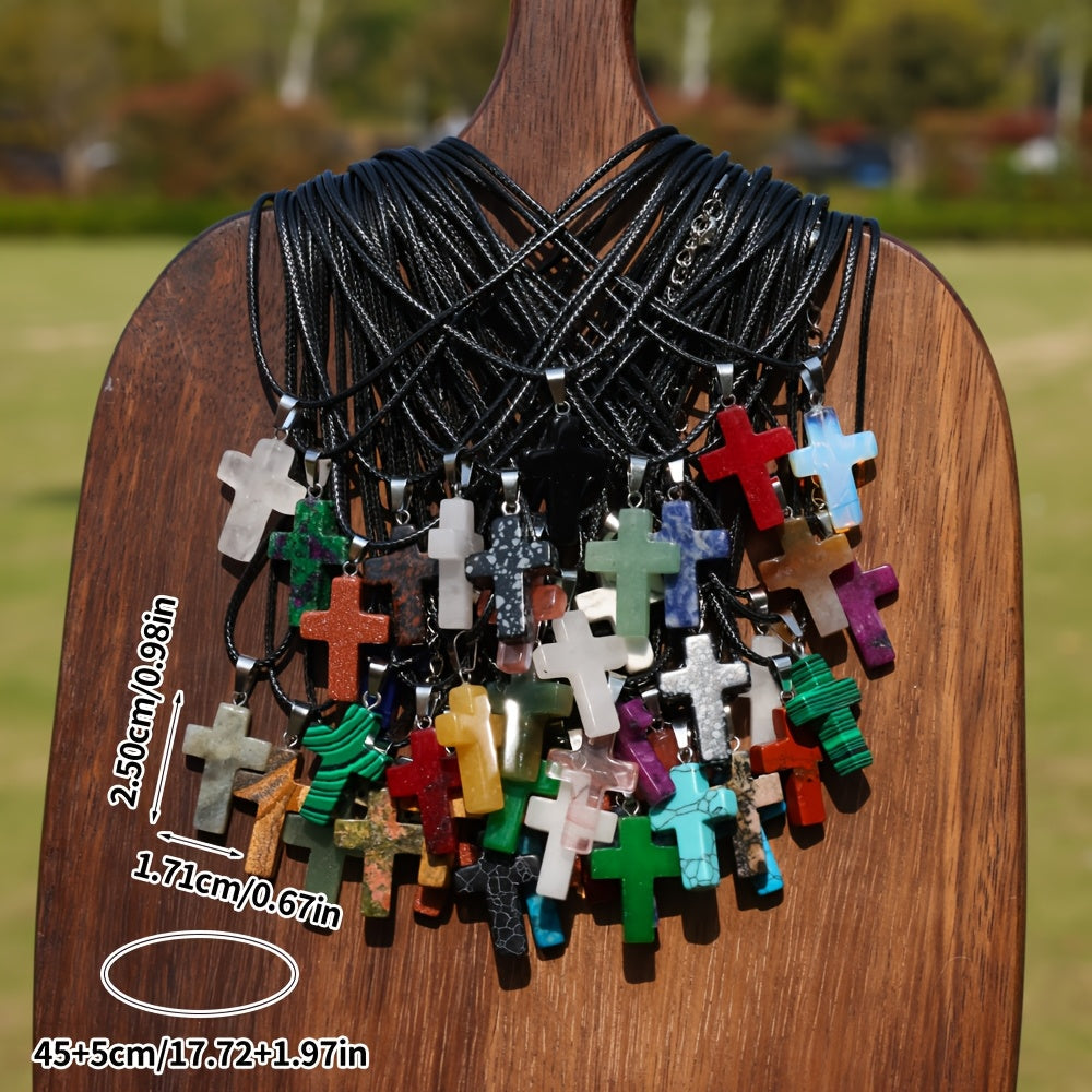 Lot de 50 pendentifs croix en pierre naturelle et colliers DIY – 25 breloques croix en pierre colorée + 25 chaînes noires pour la création de bijoux, bracelets, boucles d'oreilles, loisirs créatifs, cadeau pour adolescent