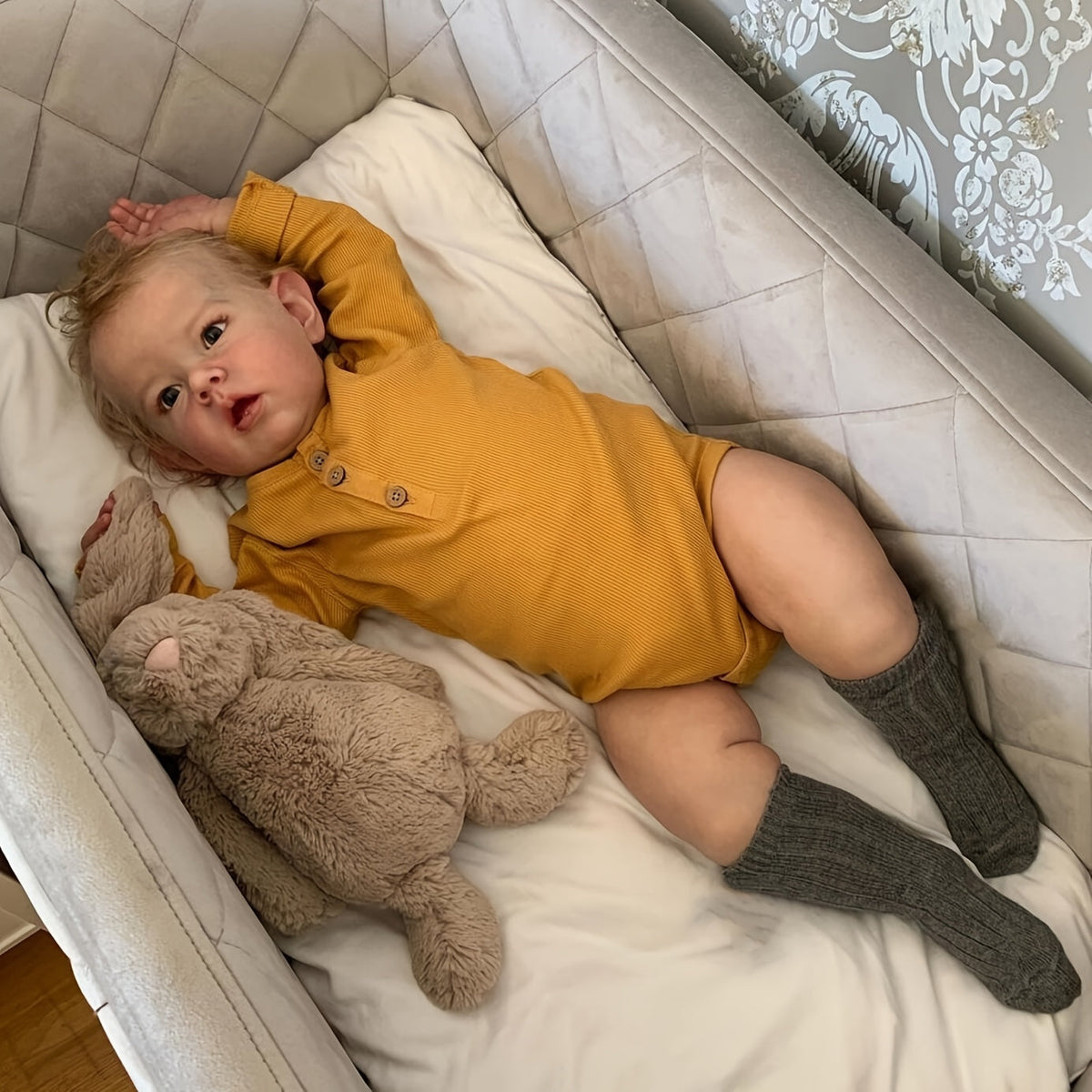Poupée reborn de 70 cm, réaliste, corps en tissu et vinyle souple, faite à la main, nouveau-né fille avec cheveux implantés, biberon et tétine - BZDOLL Liam, poupée d'artiste pour enfant, cheveux blonds, cadeau