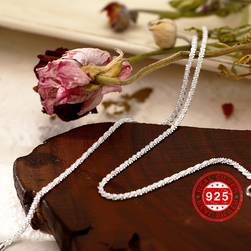 Collier avec mini croix en argent sterling 925 – Collier pendentif croix élégant et raffiné pour femme, bijou de luxe léger et hypoallergénique, cadeau idéal pour Noël, un baptême, une confirmation ou pour porter sa foi au quotidien
