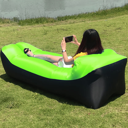 Canapé gonflable portable et fauteuil inclinable pour l'extérieur – Transat robuste semblable à un lit, gonflage et dégonflage rapides, léger et compact pour le camping, la plage, le jardin et les voyages, aucune pompe nécessaire