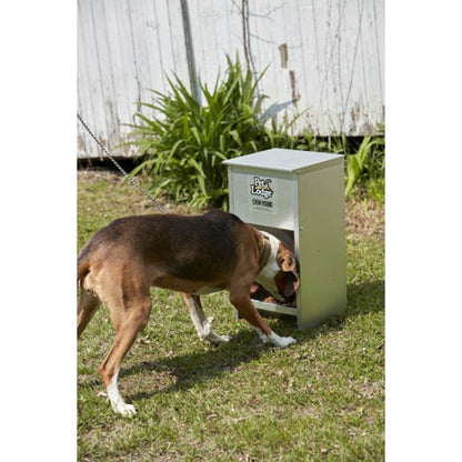 Distributeur automatique pour chien Pet Lodge 25 lb - Distributeur par gravité en acier galvanisé avec porte aimantée et goulotte inclinée, résistant à la mastication et à la rouille, montage mural pour intérieur et extérieur, argent