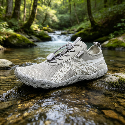 Chaussures aquatiques pieds nus pour femmes avec bout large – Chaussures d'eau légères, antidérapantes et respirantes pour la plage, la piscine, la randonnée et la marche, chaussures minimalistes de sport, pointures US 6-11, plusieurs couleurs