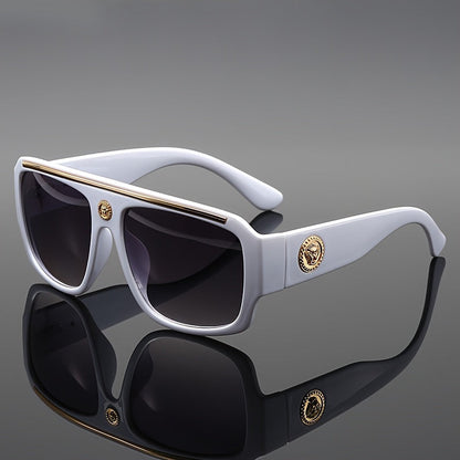 Lunettes de soleil carrées oversize style cyberpunk pour hommes – Monture extra large 139 mm et plus, bordure en métal noir et doré, verres décoratifs, lunettes de mode urbaine futuriste et cosplay