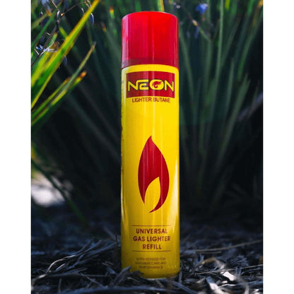 Lot de 3 recharges de gaz butane ultra-raffiné NEON, bombes de 300 ml (10,14 oz) avec 5 embouts adaptateurs – Combustible universel pour briquets rechargeables, chalumeaux et outils à flamme – Bidons jaunes haute performance – Velora