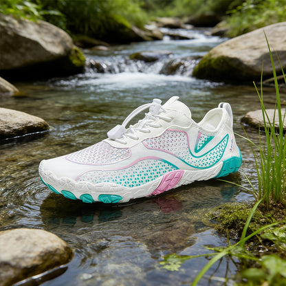 Chaussures aquatiques pieds nus pour femmes avec bout large – Chaussures d'eau légères, antidérapantes et respirantes pour la plage, la piscine, la randonnée et la marche, chaussures minimalistes de sport, pointures US 6-11, plusieurs couleurs
