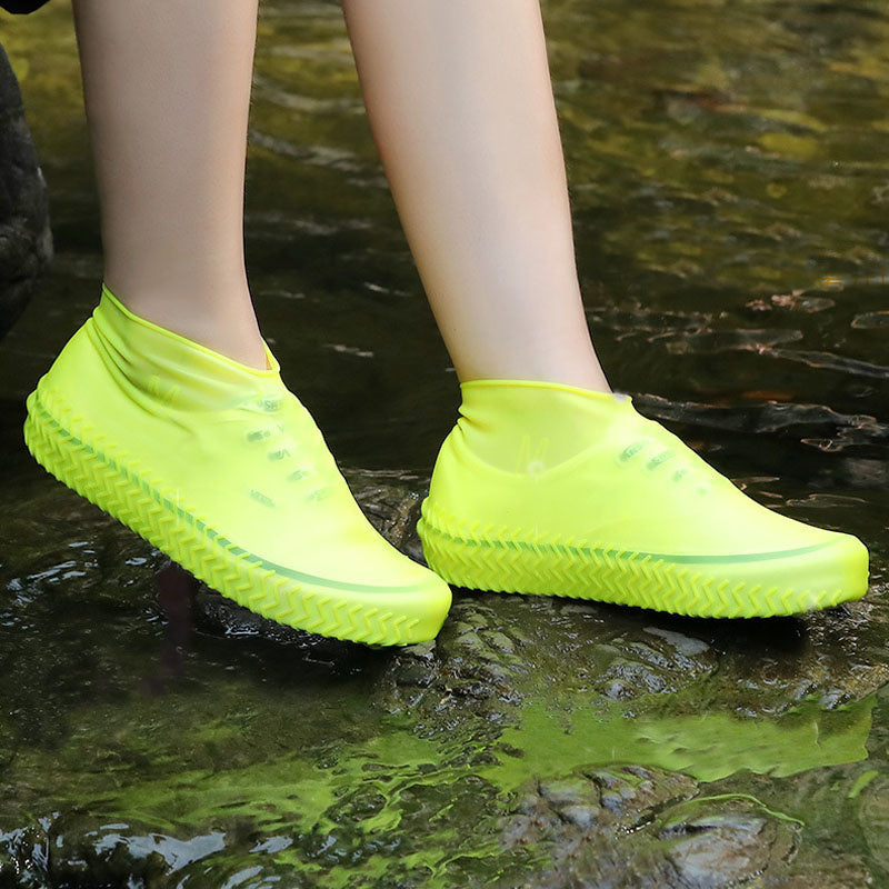 Sur-chaussures de pluie réutilisables en latex pour hommes, femmes et enfants – Lot de 5 paires couleurs assorties, taille unique (EU 34-45), protection antidérapante durable contre la pluie pour usage extérieur