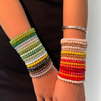 Lot de 36 bracelets de perles bohèmes à faux cristaux pour femmes – Bracelets élastiques colorés et superposables, bijoux fantaisie bohèmes pour les fêtes à la plage ou au quotidien
