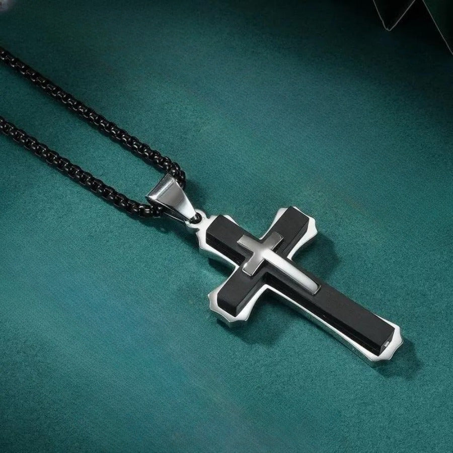 Ensemble de 4 colliers avec pendentif croix pour hommes et femmes – Colliers avec pendentif croix argentés unisexes et tendance, bijoux religieux à offrir pour un anniversaire, à la famille, aux proches et aux êtres chers