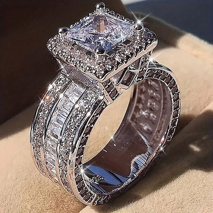 Bague de fiançailles pour femme en argent sterling 925 avec oxyde de zirconium carré – Bague de mariage solitaire classique à 4 griffes, bijou de mariage pour elle