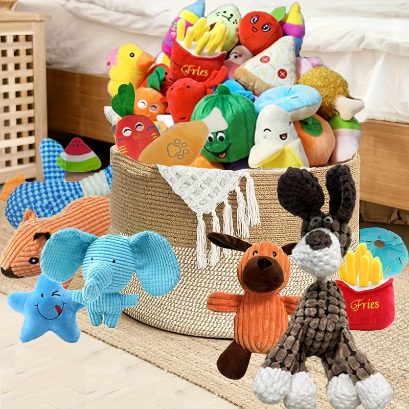 Lot de 15 jouets en peluche couineurs pour chien – Motifs aléatoires mignons, jouets à mâcher avec pouët pour petits chiens, sans pile, peluches douces et résistantes pour le nettoyage des dents et le jeu, coffret cadeau varié