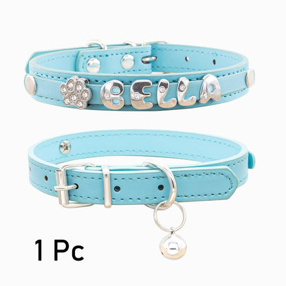 Collier pour chat et chien en similicuir personnalisé avec médaille, collier d'identification sur mesure pour petits et moyens chiens et chats, collier réglable pour animal de compagnie avec breloque exquise, 11 couleurs du XS au M