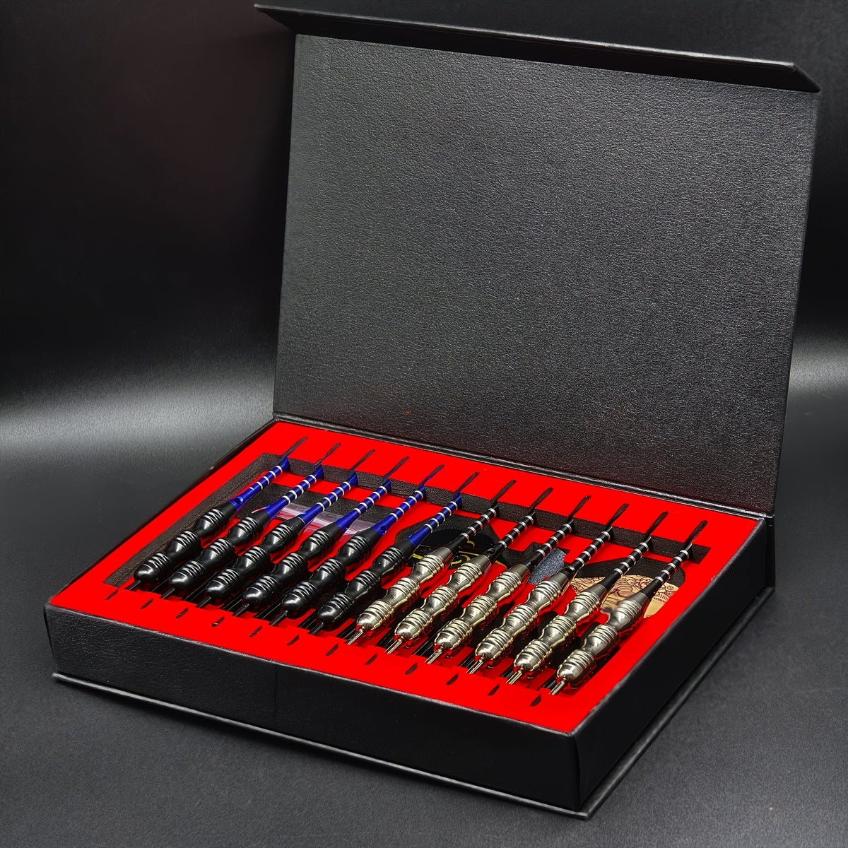 Ensemble de fléchettes à pointe en acier avec ailettes tête de mort – Coffret cadeau deluxe, pointe en fer et tige en alliage d'aluminium, tailles multiples – pour divertissement en club, compétitions sportives et parties de fléchettes décontractées
