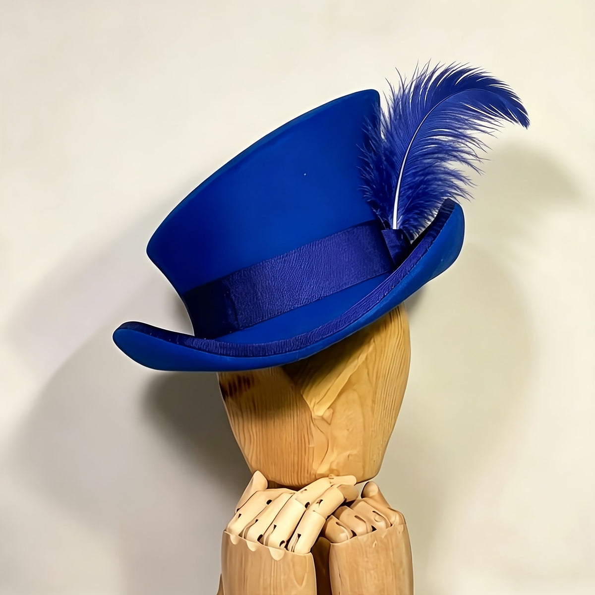 Chapeau Fedora en feutre 100 % laine avec ruban pour femmes et hommes – Haut-de-forme asymétrique ajustable pour église, fêtes et mariages, couvre-chef élégant disponible en 10 couleurs, cadeau de Noël idéal