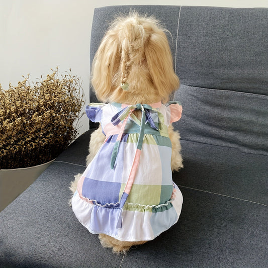 Robe à carreaux à col en V avec manches à volants et nouage pour chiens et chats – Tenue d'été style vacances respirante, XS à XXL, jolie robe fleurie pour petits et moyens animaux, couleurs assorties
