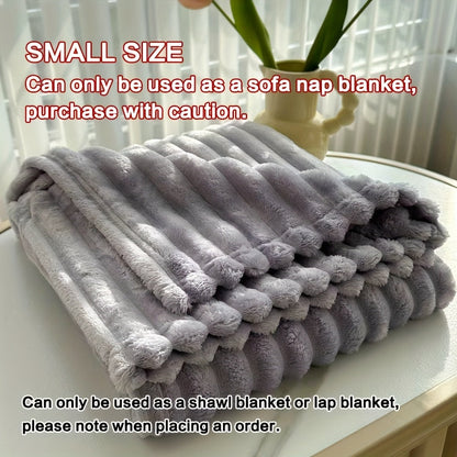 Couverture en polaire ultra-douce imitation fourrure de lapin 3D double face – Couverture confortable toutes saisons pour lit, canapé, voyage, camping | 7 couleurs, 4 tailles : blanc, gris foncé, rose, kaki, violet, gris