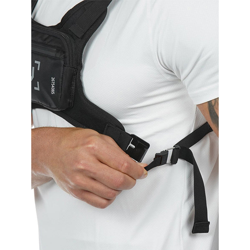 Sac de poitrine réfléchissant pour course à pied, gilet léger et réglable, sac bandoulière pour hommes et femmes – Sac de sport imperméable pour vélo, randonnée, ski avec trou pour écouteurs, noir et blanc