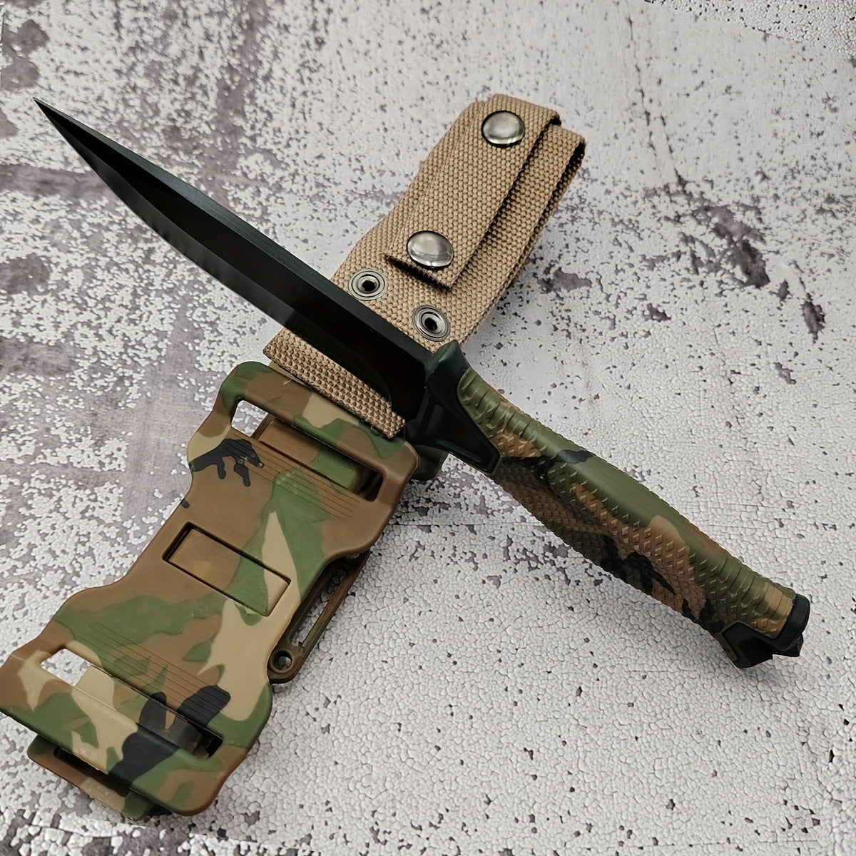 Couteau à lame fixe pour extérieur – Lame droite en acier inoxydable, manche antidérapant, étui type K, couteau EDC pour chasse, pêche, camping, survie, camouflage, outil de terrain polyvalent pour hommes