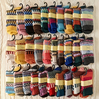 Chaussettes d'hiver épaisses pour femmes, lot de 5 paires – Chaussettes thermiques mi-hautes à carreaux, douces et chaudes pour la randonnée, le ski et les activités extérieures, poids lourd 250g, coffret cadeau de Noël
