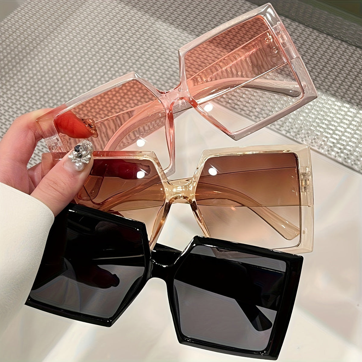 Lot de 3 paires de lunettes de soleil tendance pour femme, monture oversize carrée et plate - Style rétro chic en rose, champagne et noir pour la plage, la conduite, le voyage et le quotidien