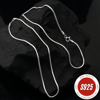 Collier chaîne serpent en argent sterling 925 de 1 mm – Collier superposable hypoallergénique et résistant au ternissement pour femmes et hommes, design minimaliste classique, cadeau idéal pour Noël, la Saint-Valentin et les anniversaires