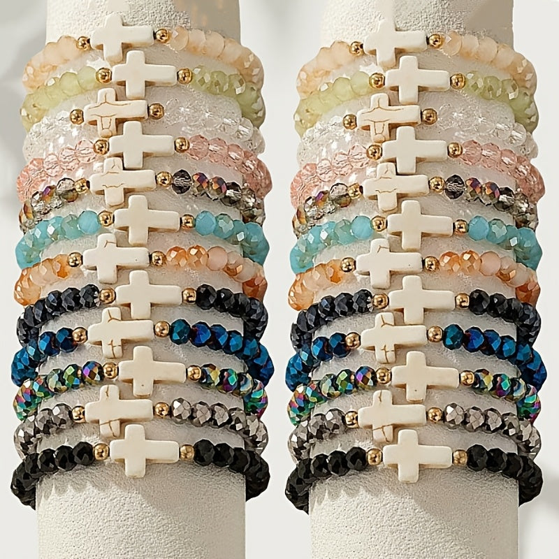 Lot de 24 bracelets élastiques bohèmes à breloques croix – Bracelets extensibles colorés avec breloques croix en résine et verre, lot en gros pour le quotidien, les vacances, les fêtes et les cadeaux de fin d'année