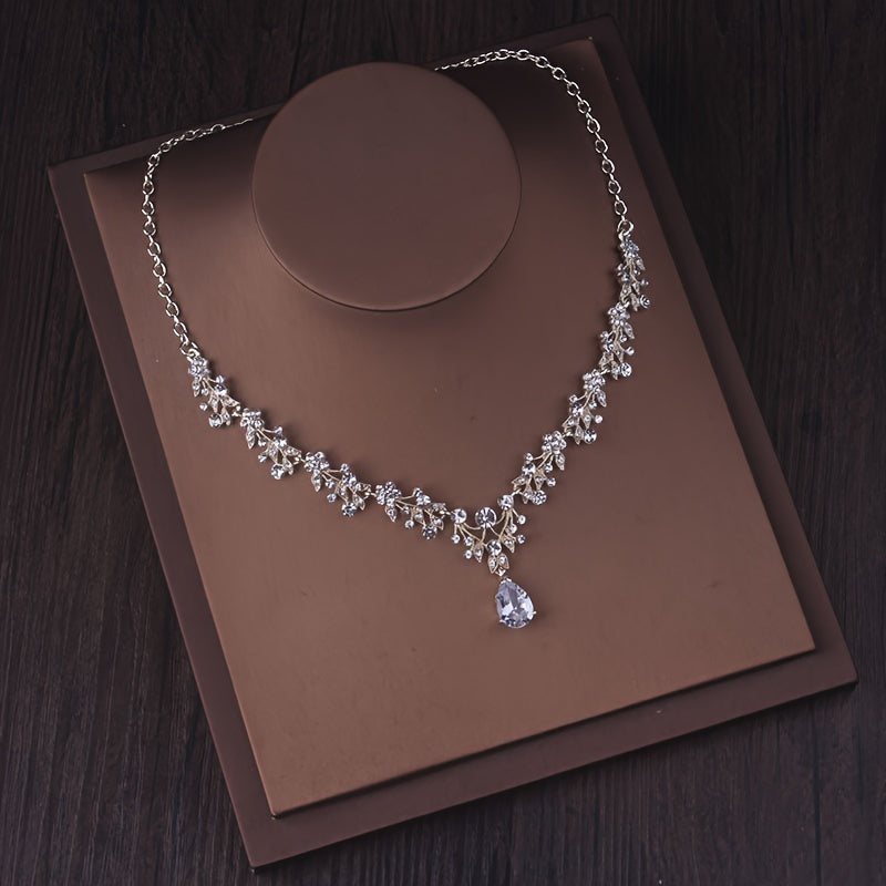Parure collier et boucles d'oreilles strass pour mariée – Alliage de zinc plaqué argent et or avec incrustation de verre, bijoux de mariage élégants pour mariées, demoiselles d'honneur, banquets et soirées habillées