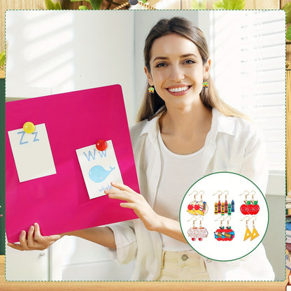 Lot de 36 paires de boucles d'oreilles pour enseignante - Motifs livre, crayon, règle et pomme, styles puces et pendantes - Cadeau de rentrée scolaire, cadeau de remerciement, cadeau de fête ou de Noël
